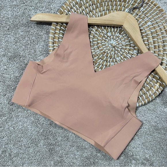 Evelyn & Bobbie The Defy Wireless Bra Seamless Full Coverage in Himalayan Salt S - Picture 6 of 14